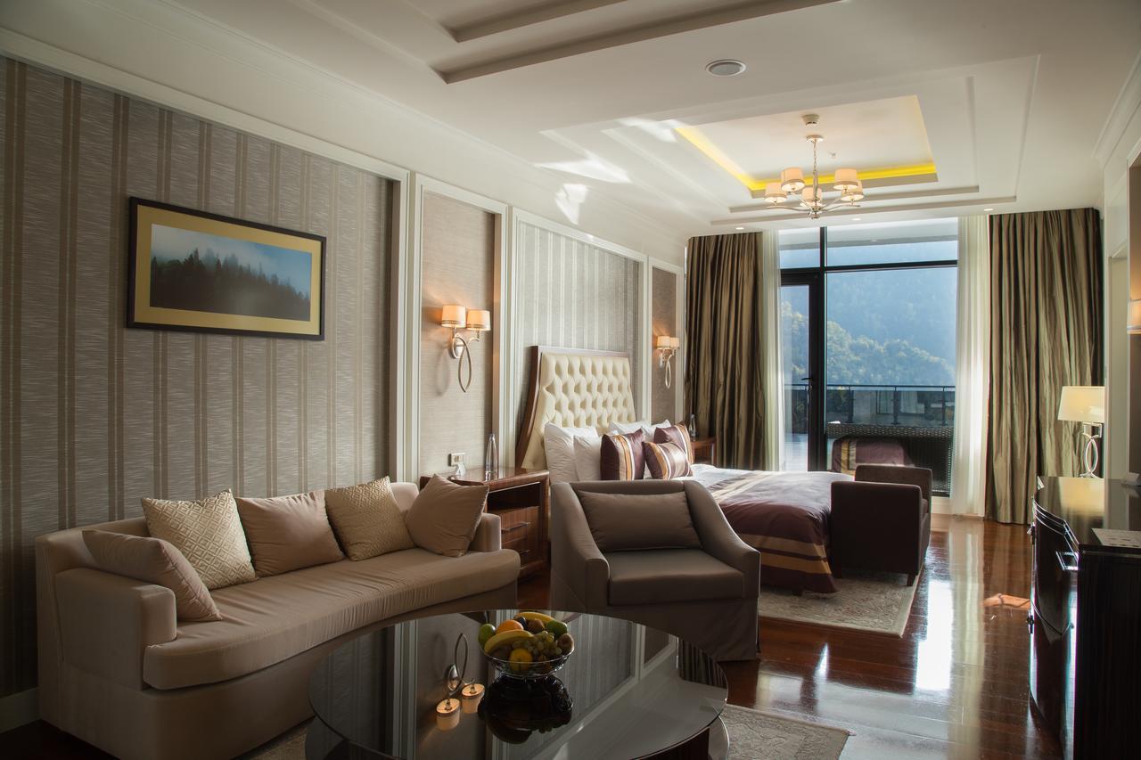 مركز بورجومي ليكاني للرعاية الصحية المظهر الخارجي الصورة A suite at the hotel