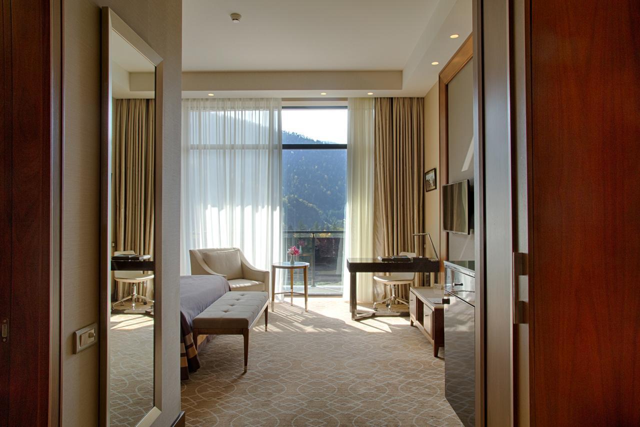 مركز بورجومي ليكاني للرعاية الصحية المظهر الخارجي الصورة A room at the hotel